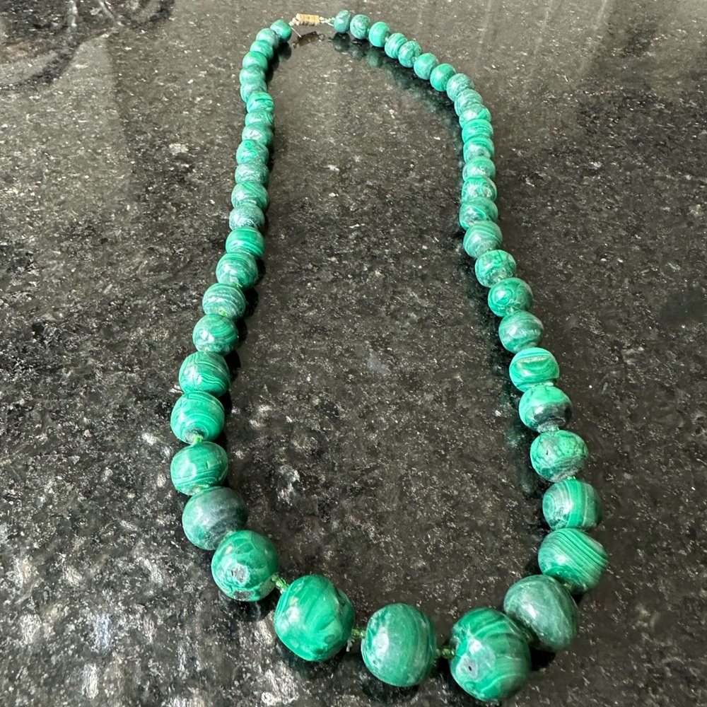 Chic MALACHITE Beaded Necklace